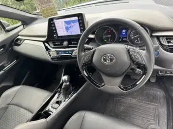Toyota C-Hr 2020 photo 2