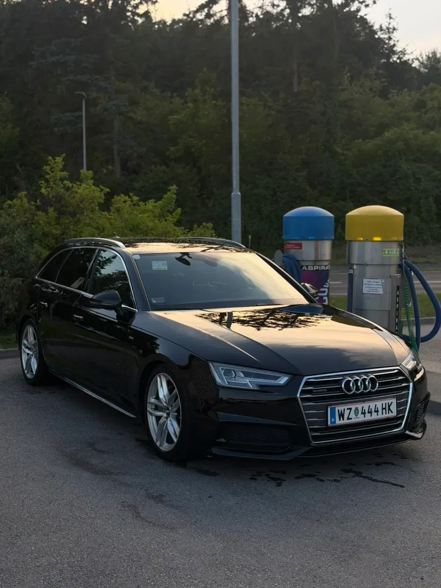 Audi A4 2019 photo 2