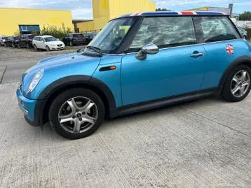 Mini One 2004 photo 3