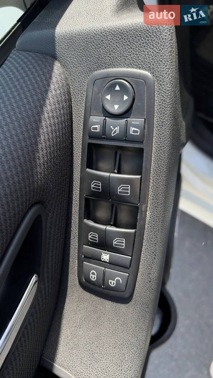 Mercedes-Benz B-Class 2009 photo 5