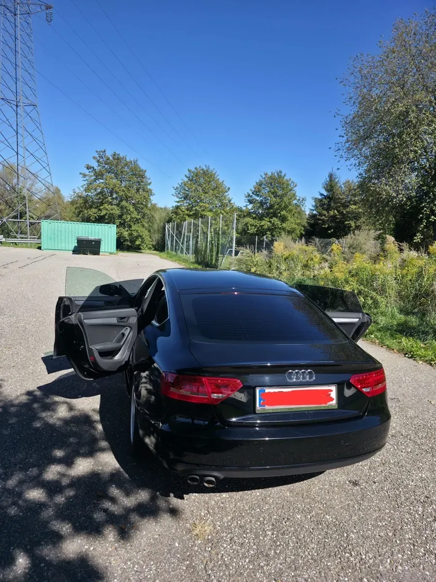 Audi A5 2011 photo 3
