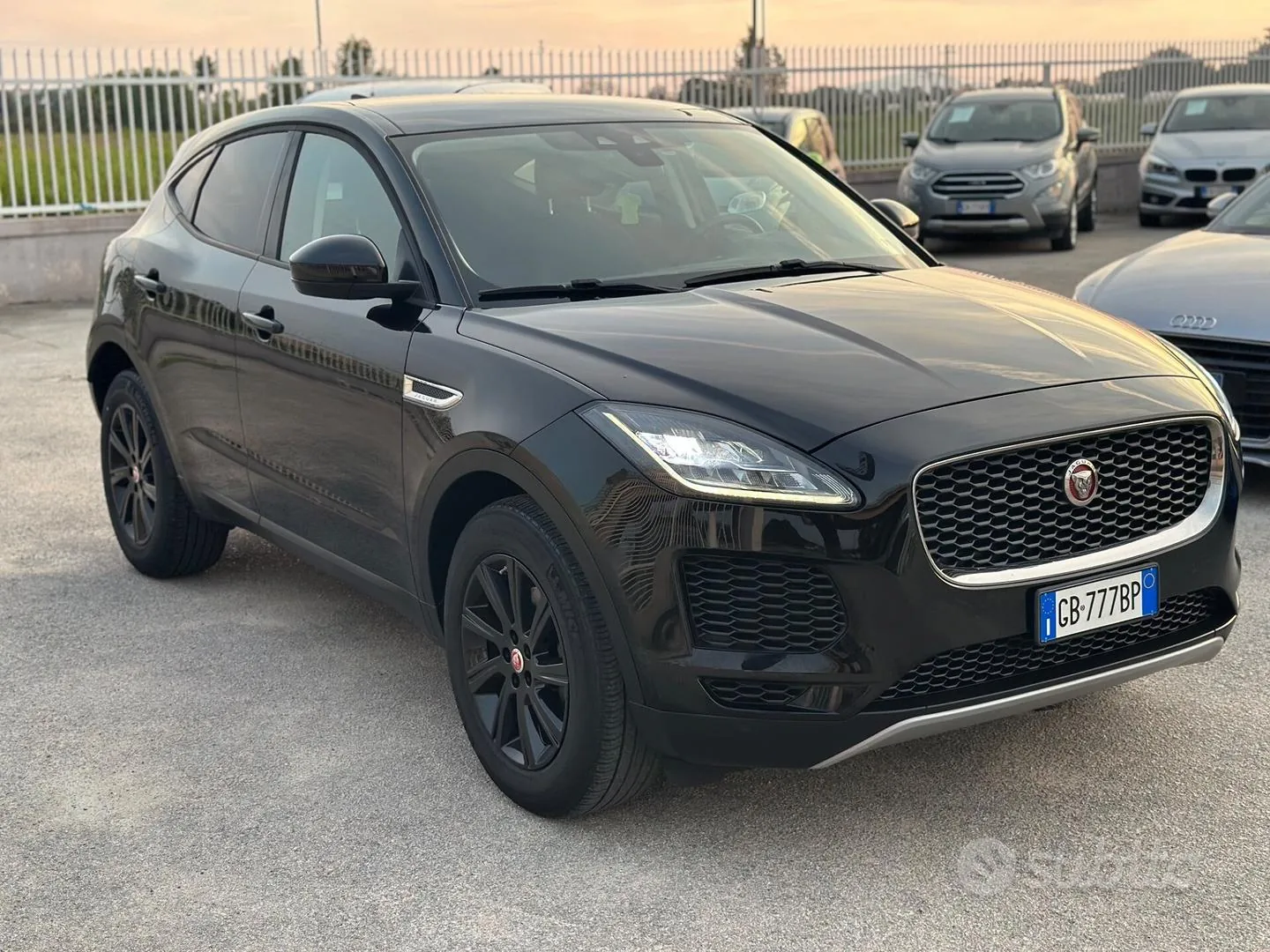 Jaguar E-Pace 2020 photo 3