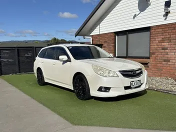 Subaru Legacy 2010 photo 2