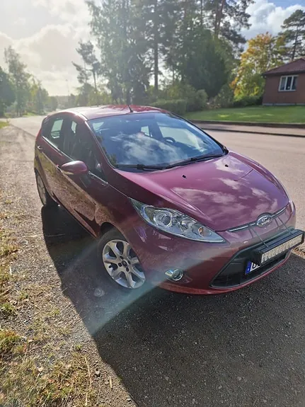 Ford Fiesta 2012 photo 3