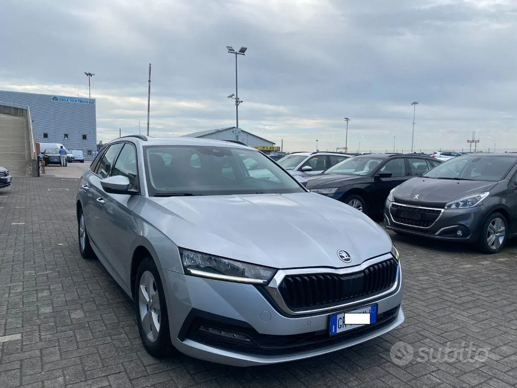 Skoda Octavia 2023 photo 5