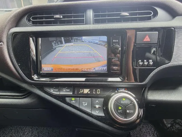 Toyota Aqua 2016 photo 4