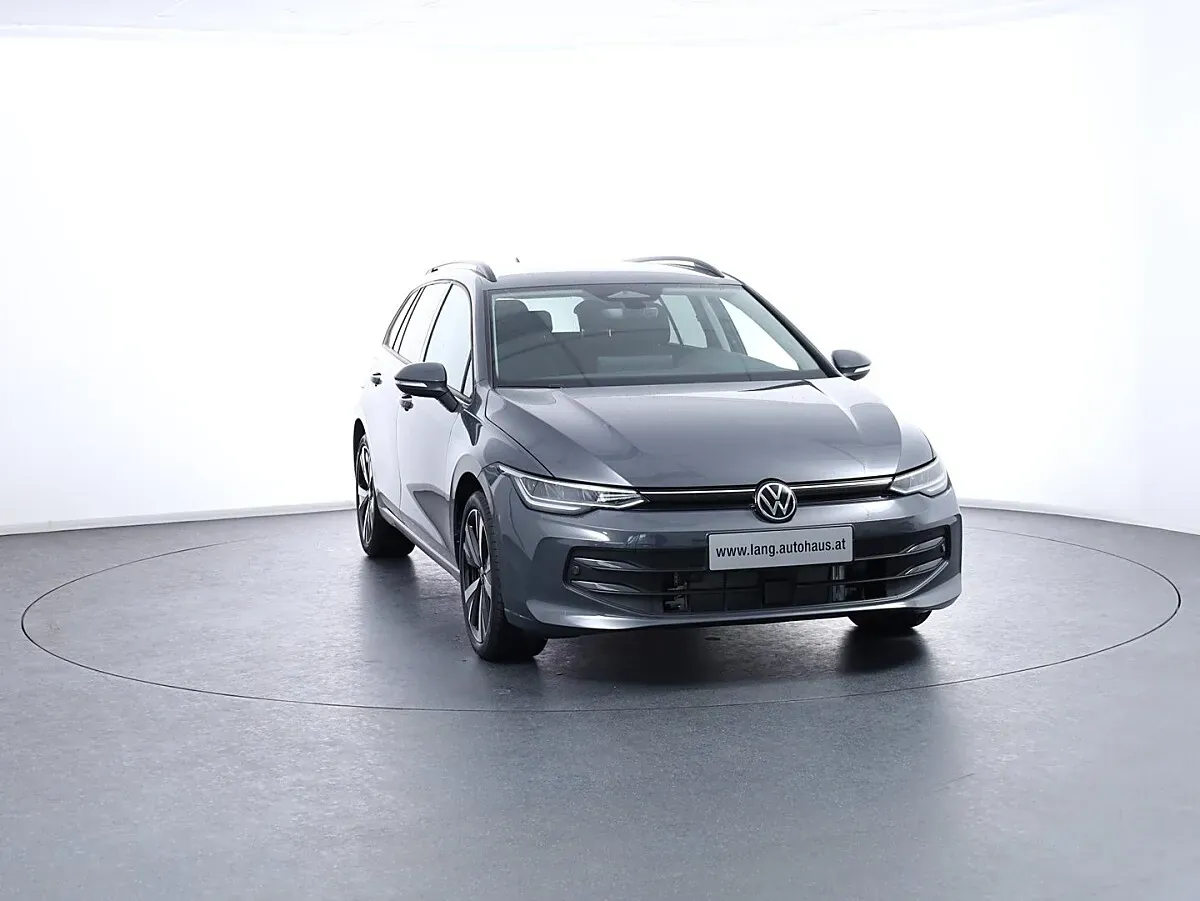 Volkswagen Golf 2026 photo 2