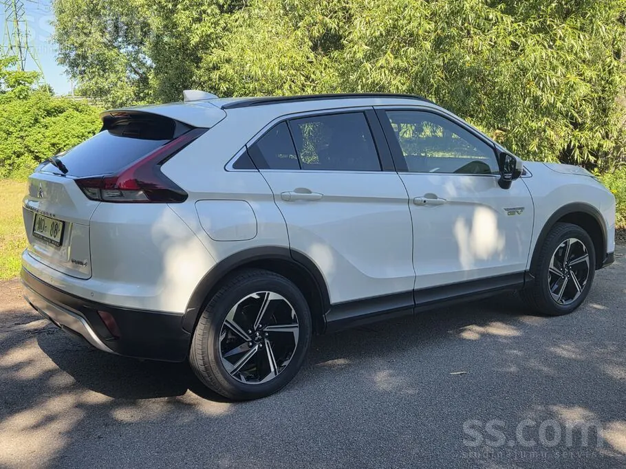 Mitsubishi Eclipse Cross 2022 photo 3