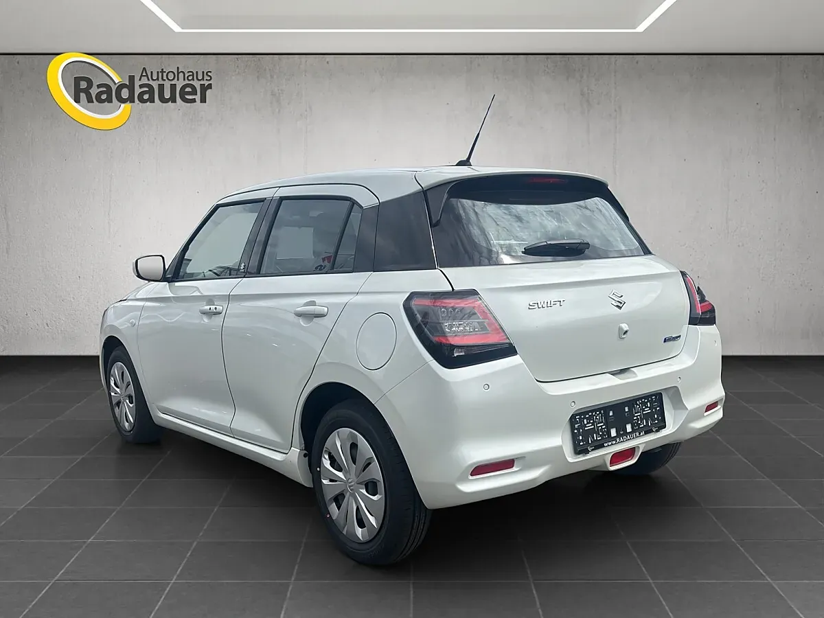 Suzuki Swift photo 3