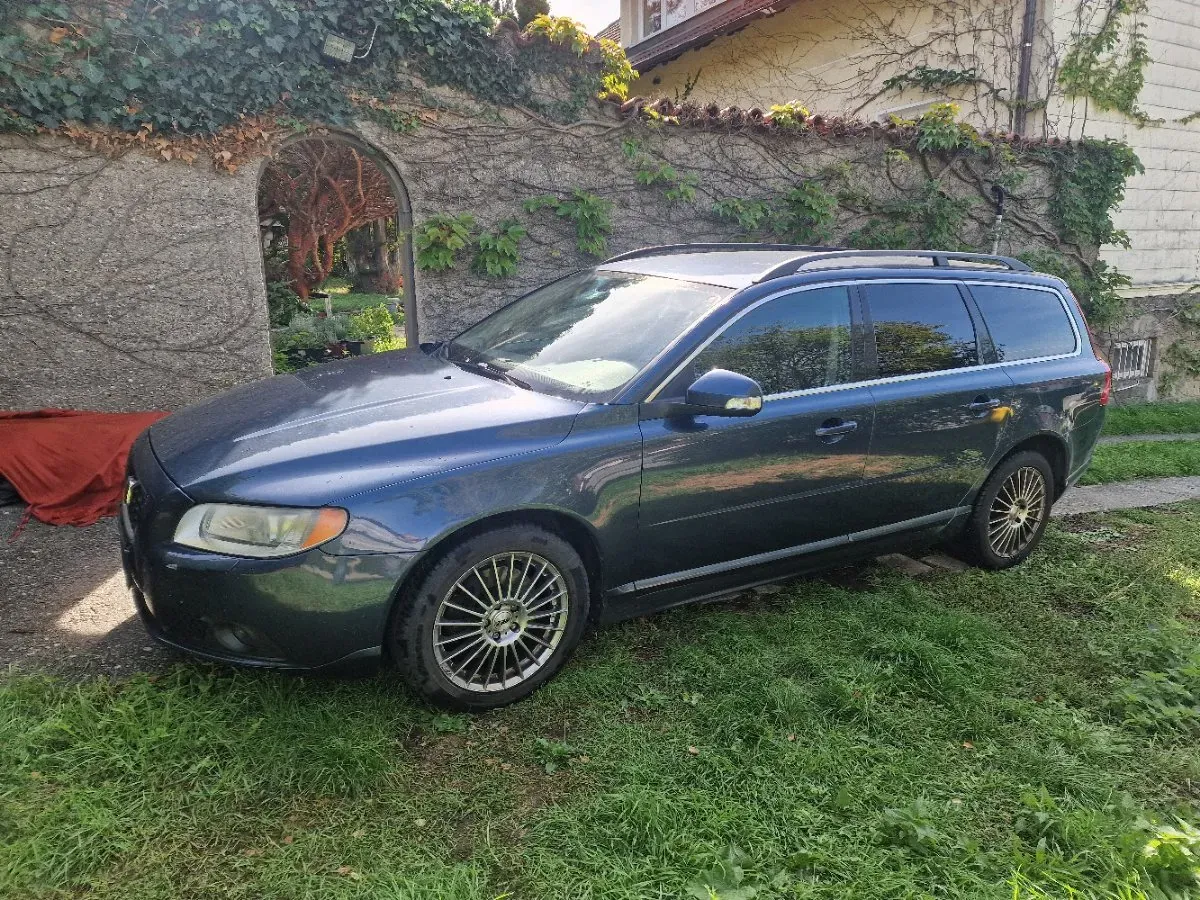 Volvo V70 2008 photo 2
