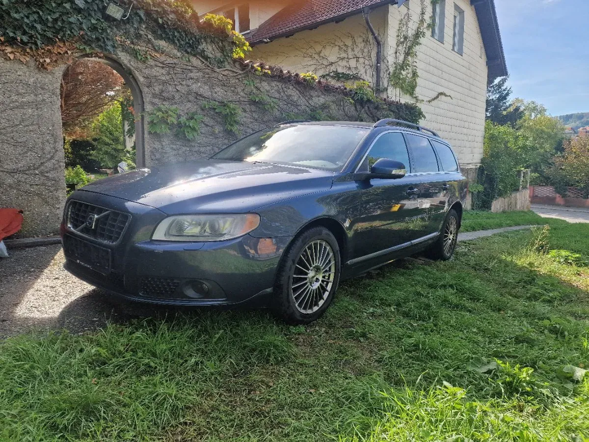 Volvo V70 2008 photo 3