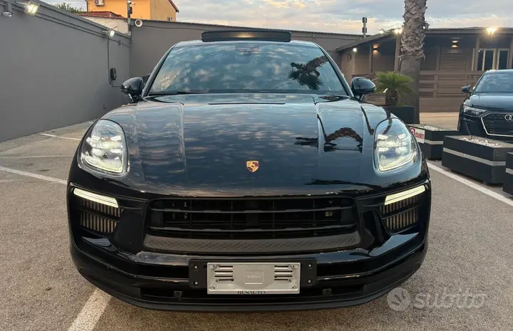 Porsche Macan 2023 photo 2