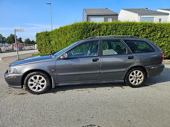 Volvo V40 2004 photo 4