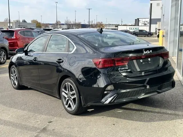 Kia Forte 2023 photo 4