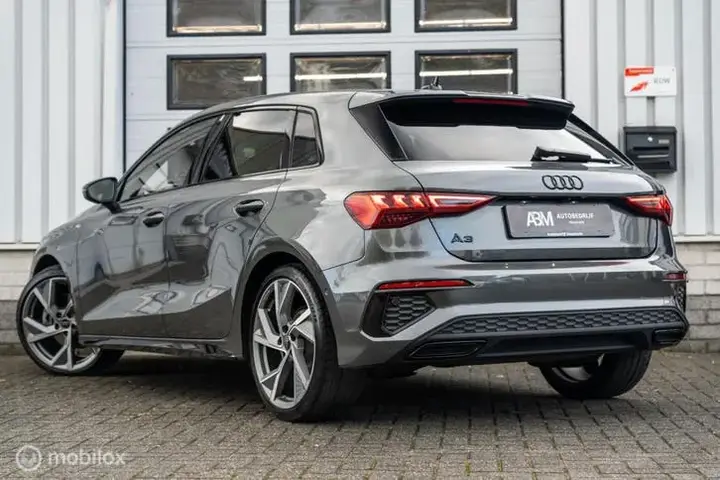 Audi A3 2024 photo 2
