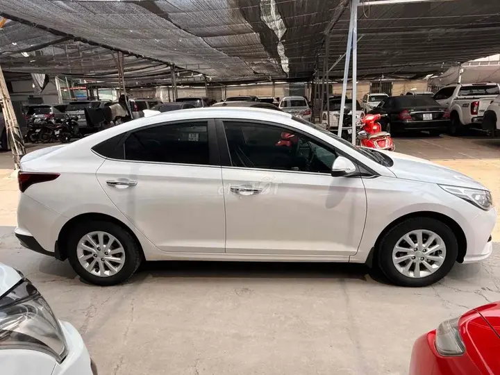 Hyundai Accent 2023 photo 4