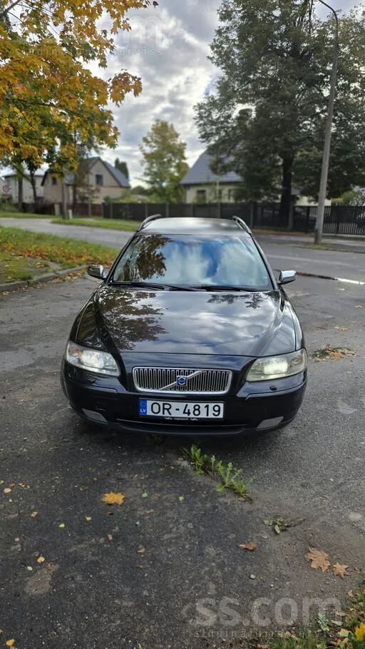 Volvo V70 2005 photo 2