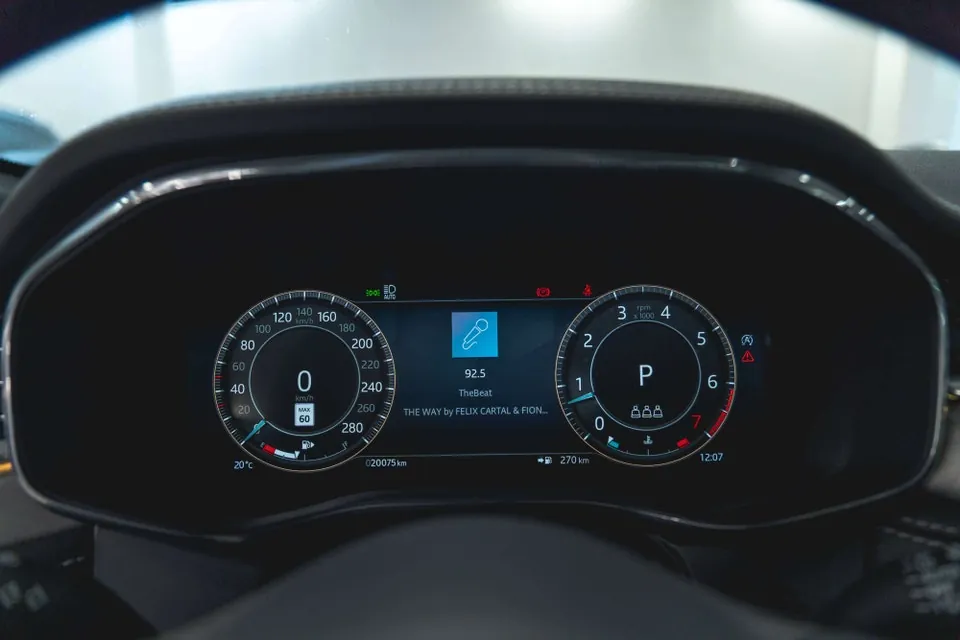 Jaguar F-Pace 2024 photo 5