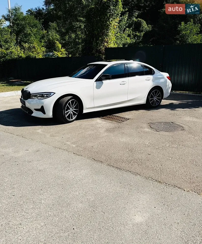 BMW 3 Series 2019 photo 5