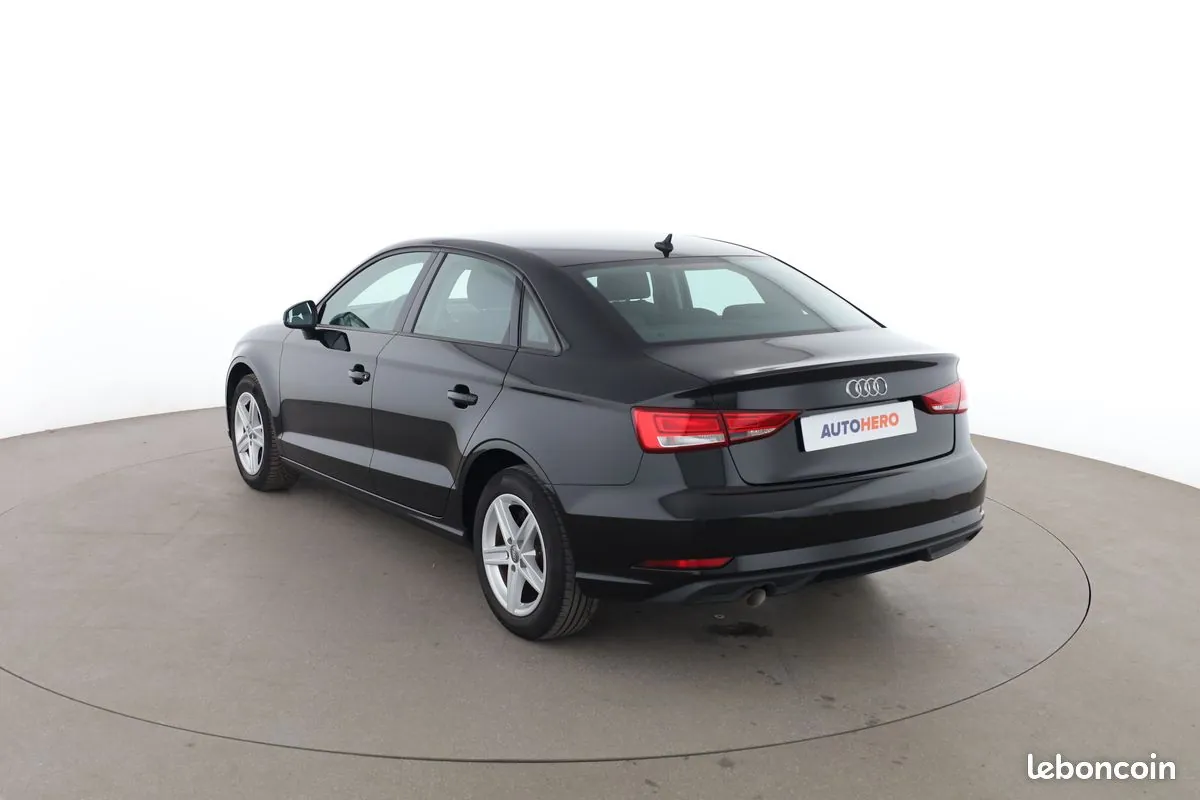 Audi A3 2019 photo 2