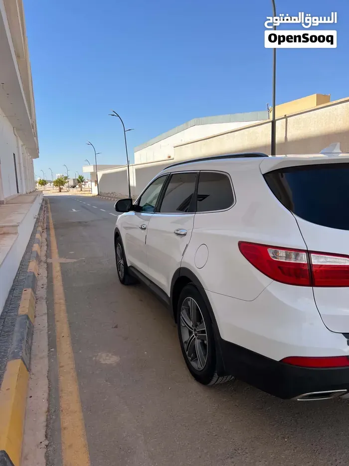 Hyundai Santa Fe 2016 photo 3