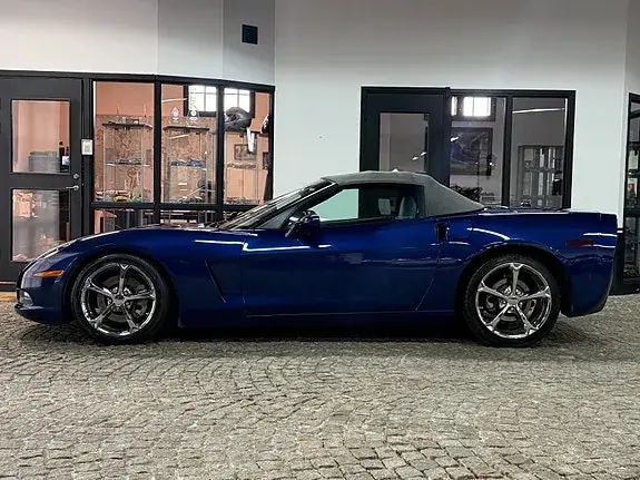 Chevrolet Corvette 2005 photo 2