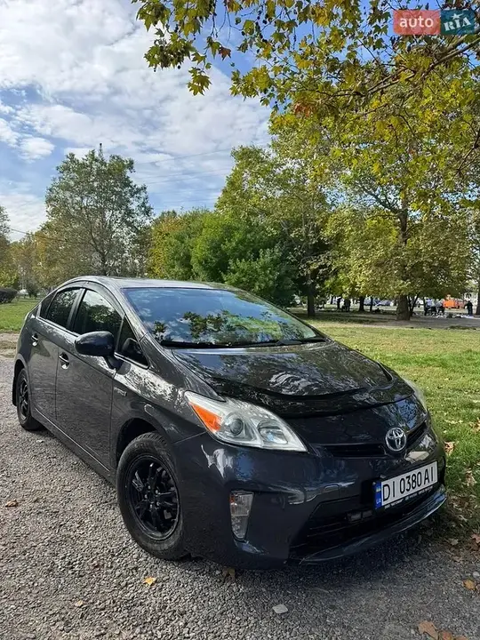 Toyota Prius 2013 photo 2