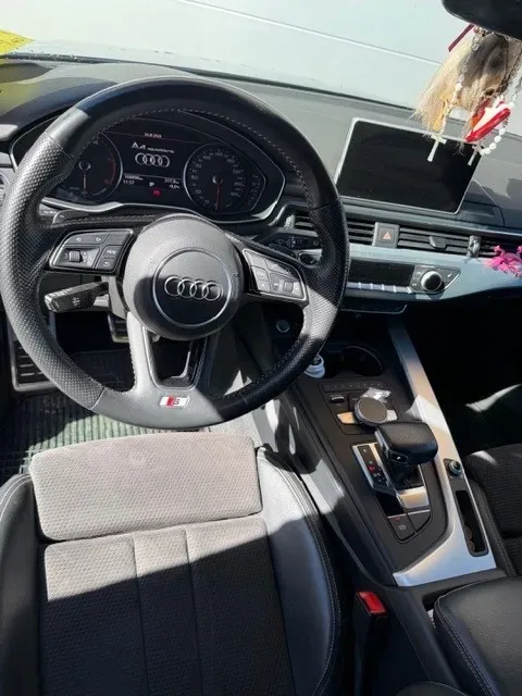 Audi A4 2019 photo 3