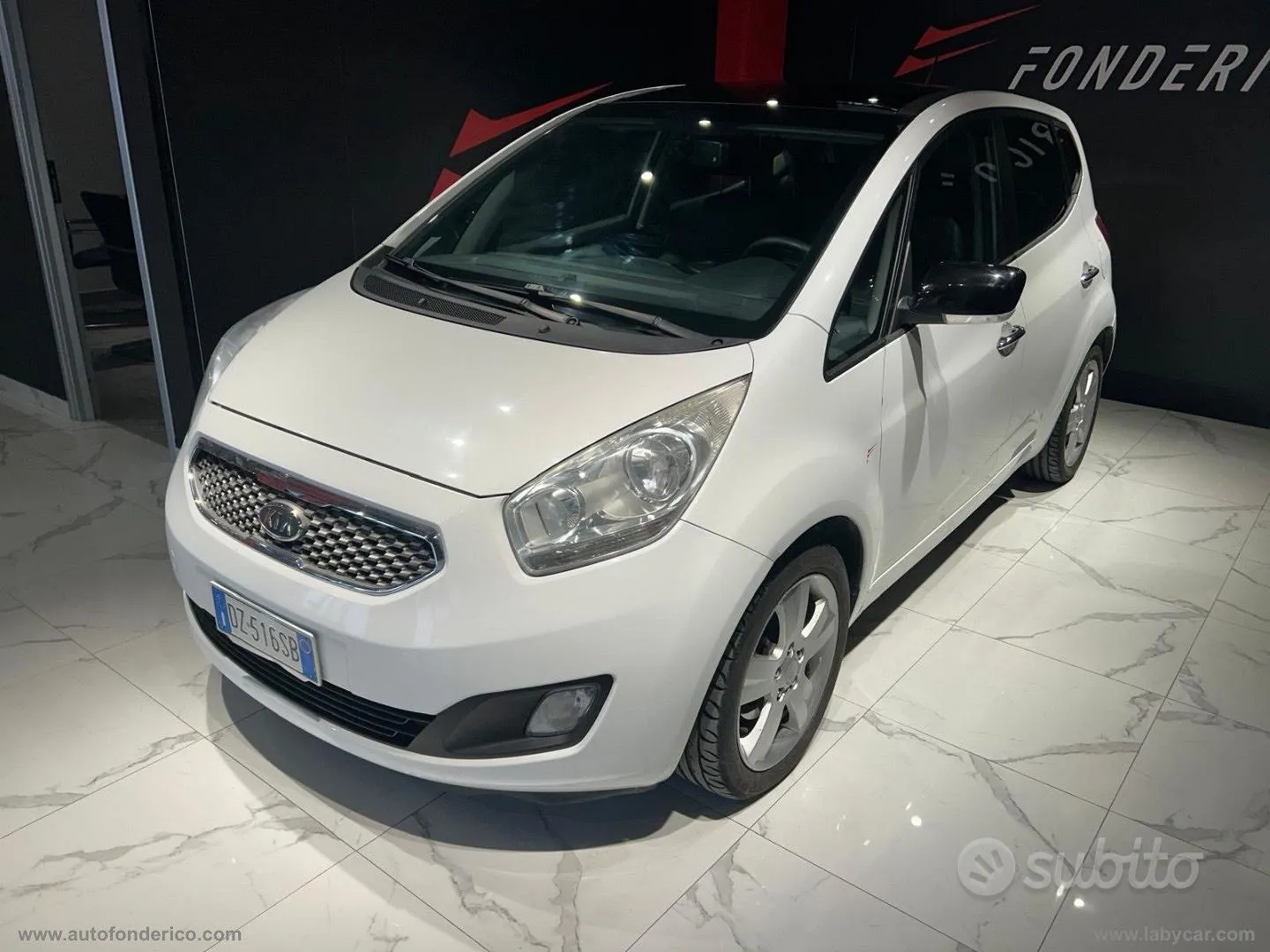 Kia Venga 2010 photo 2