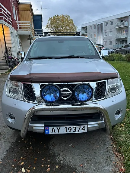 Nissan Pathfinder 2012 photo 2