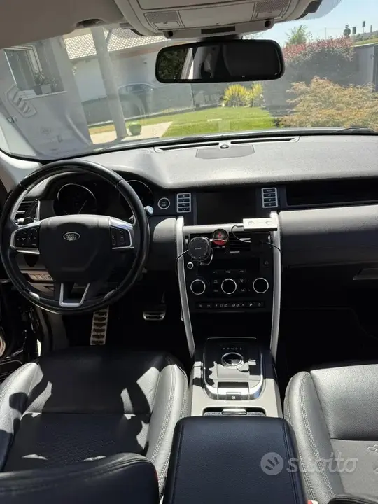 Land Rover Discovery Sport 2019 photo 5