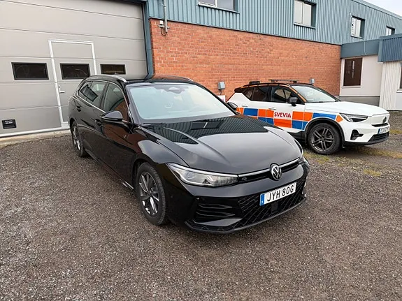Volkswagen Passat 2024 photo 2