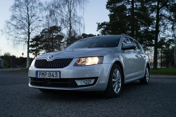 Skoda Octavia 2016 photo 2