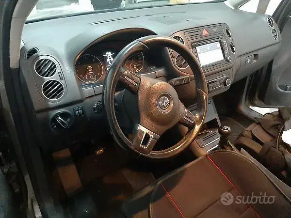 Volkswagen Golf 2011 photo 4