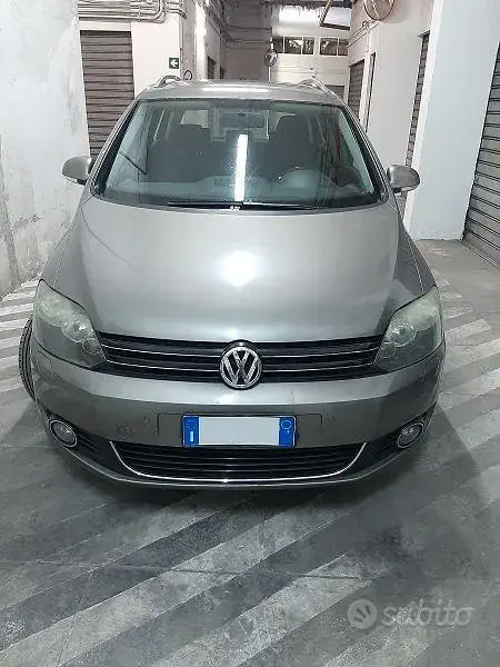 Volkswagen Golf 2011 photo 2