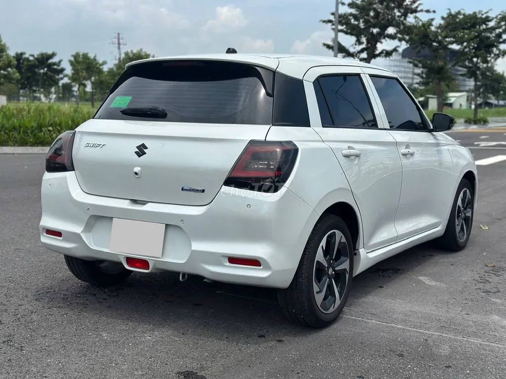Suzuki Swift 2025 photo 3
