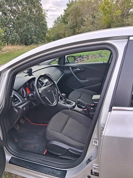 Opel Astra 2015 photo 5