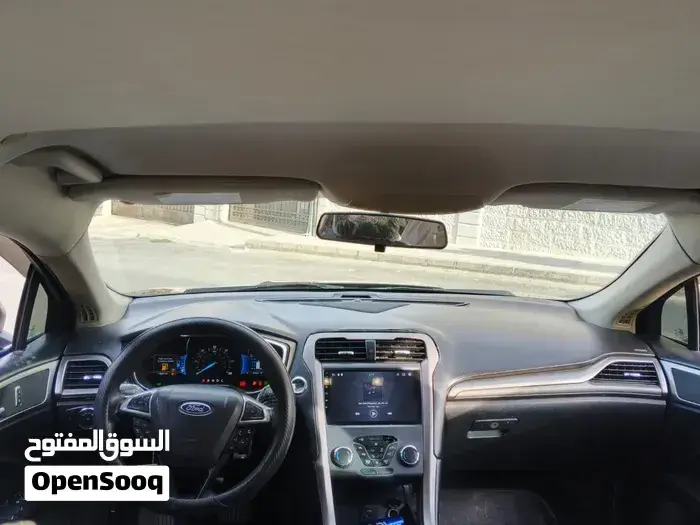 Ford Fusion 2017 photo 2