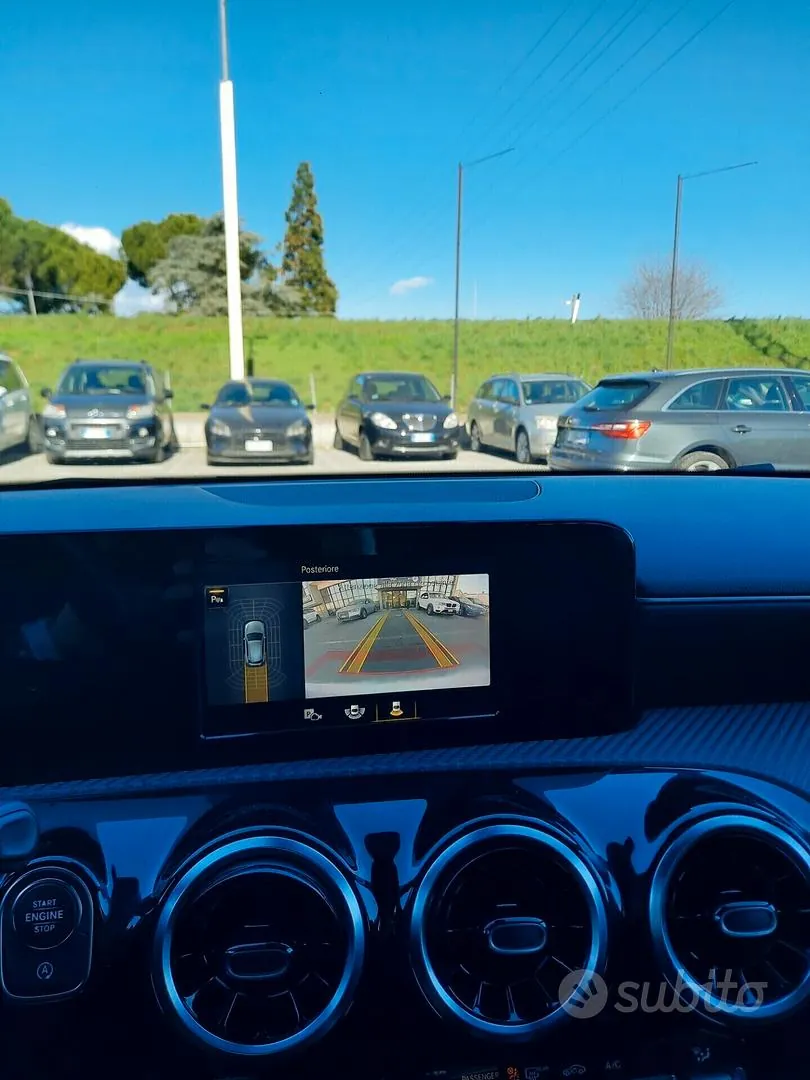 Mercedes-Benz A180 2019 photo 3