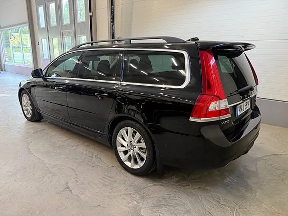Volvo V70 2014 photo 2