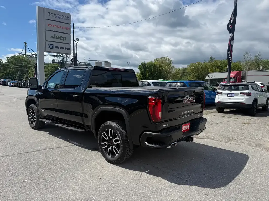 GMC Sierra 1500 2026 photo 2