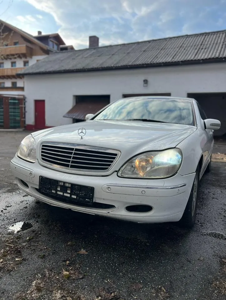Mercedes-Benz S320