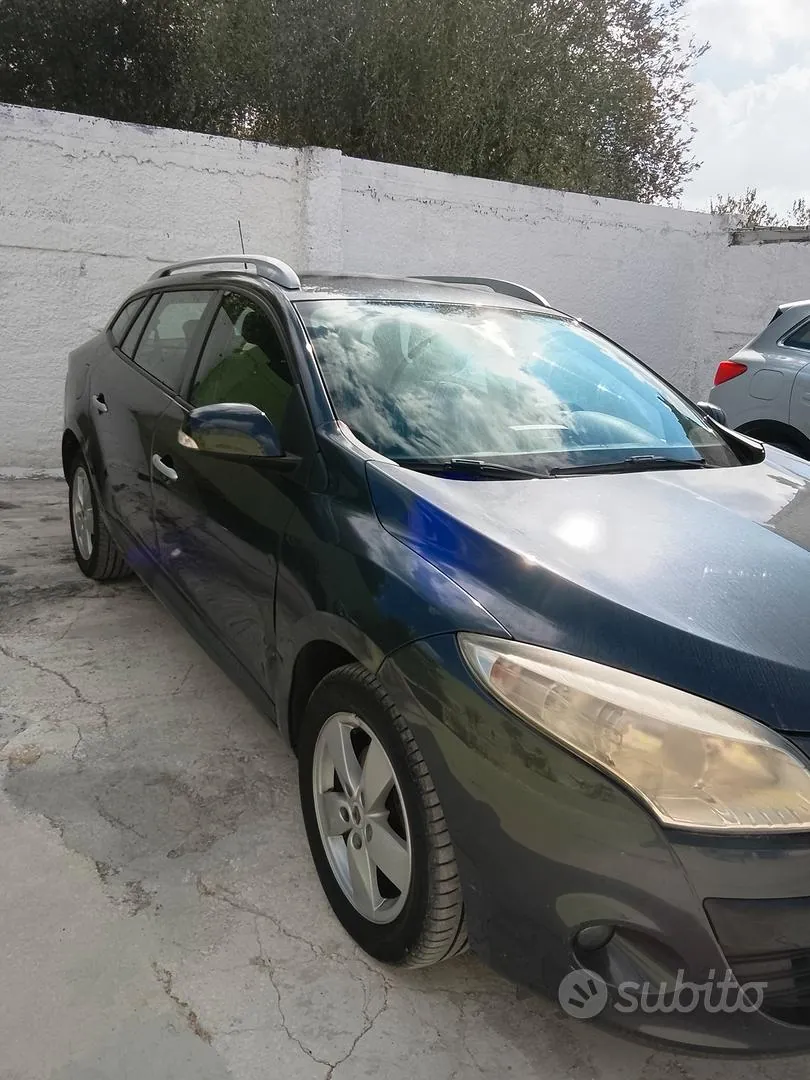 Renault Megane 2011 photo 3