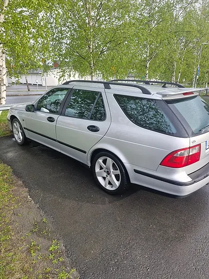 Saab 9-5 2004 photo 2