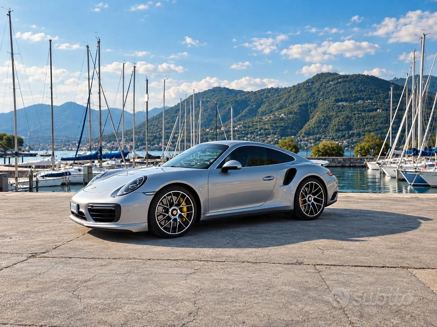 Porsche 911 Turbo S 2017 photo 2