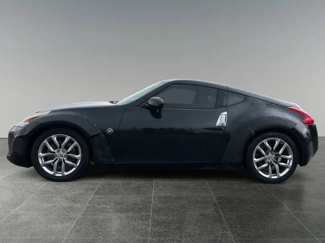 Nissan 370Z 2013 photo 2