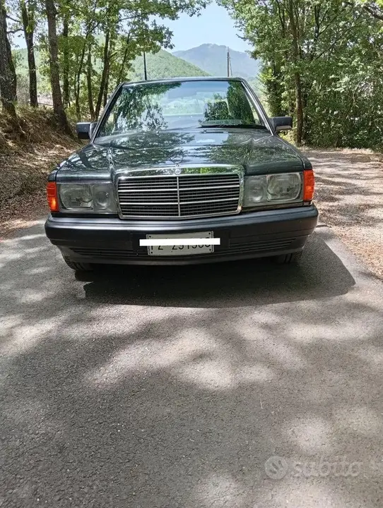 Mercedes-Benz 190E