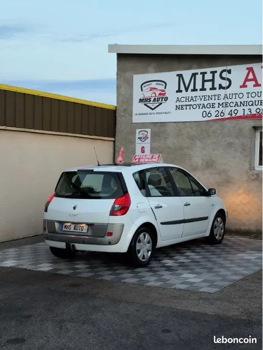 Renault Scenic 2008 photo 2