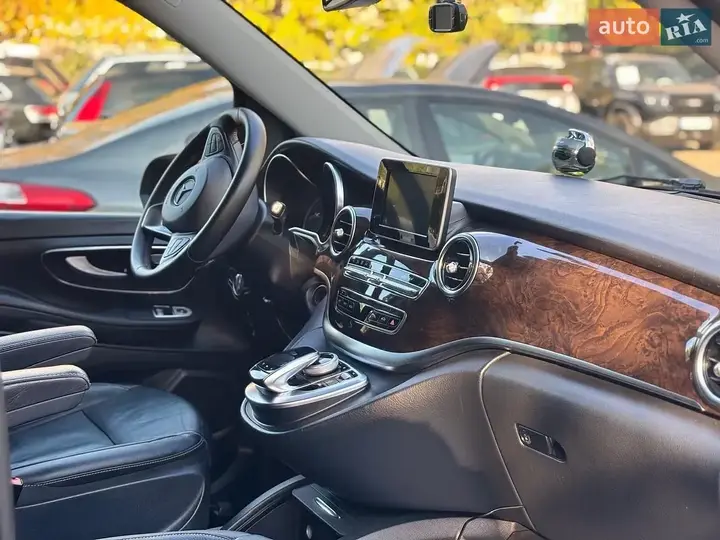 Mercedes-Benz V-Class 2017 photo 4