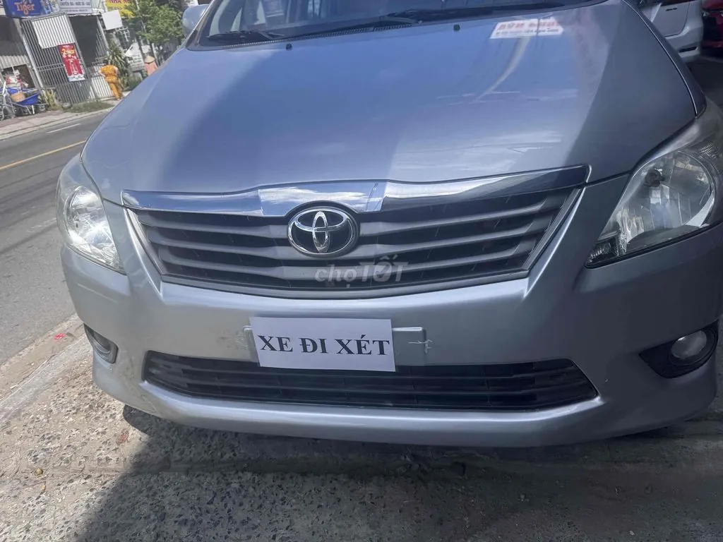 Toyota Innova 2012 photo 3